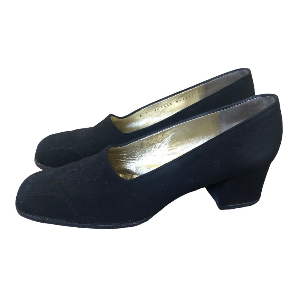 bruno Magli Italy black suede heels size 39 Narrow